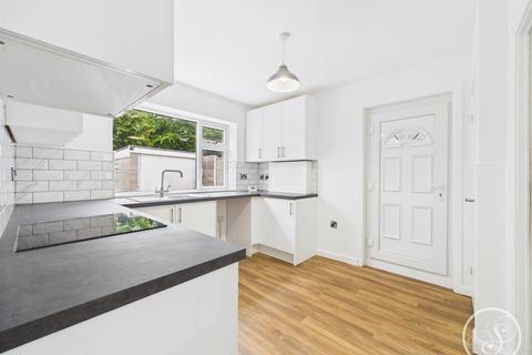 3 bedroom semi-detached house for sale, Bracken Edge, Leeds
