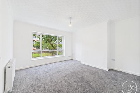 3 bedroom semi-detached house for sale, Bracken Edge, Leeds