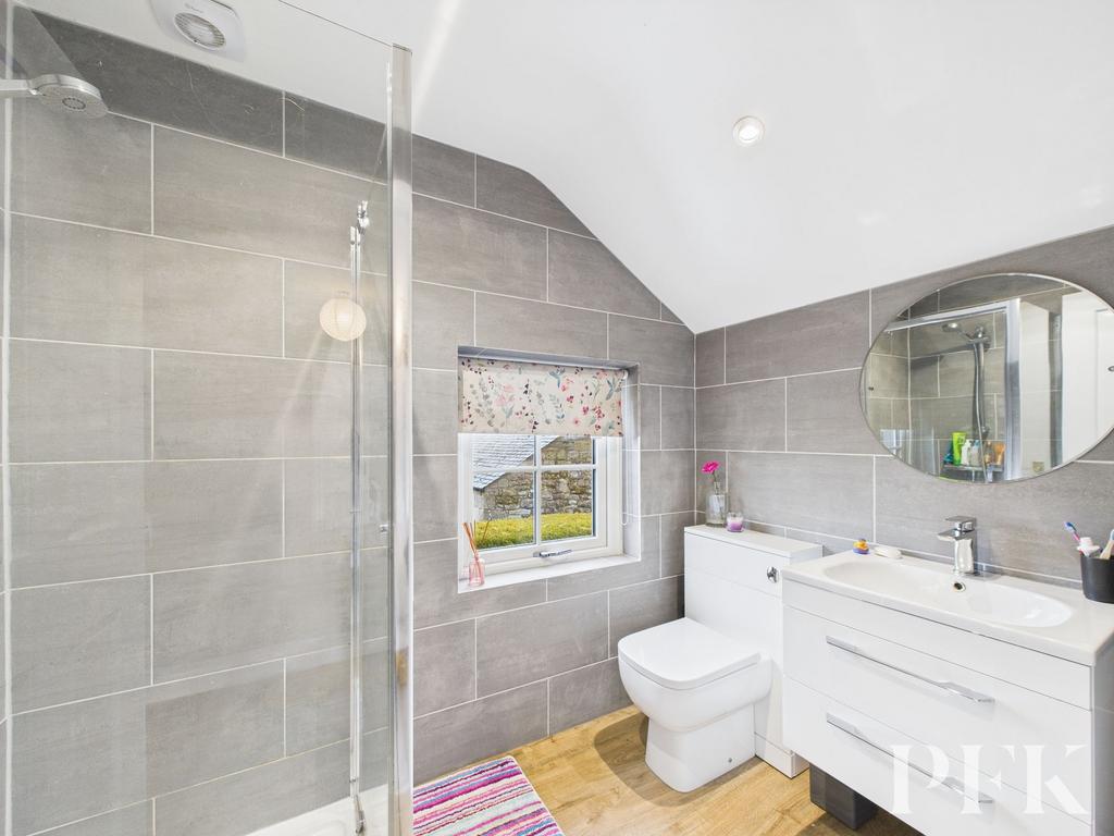 En Suite Shower Room
