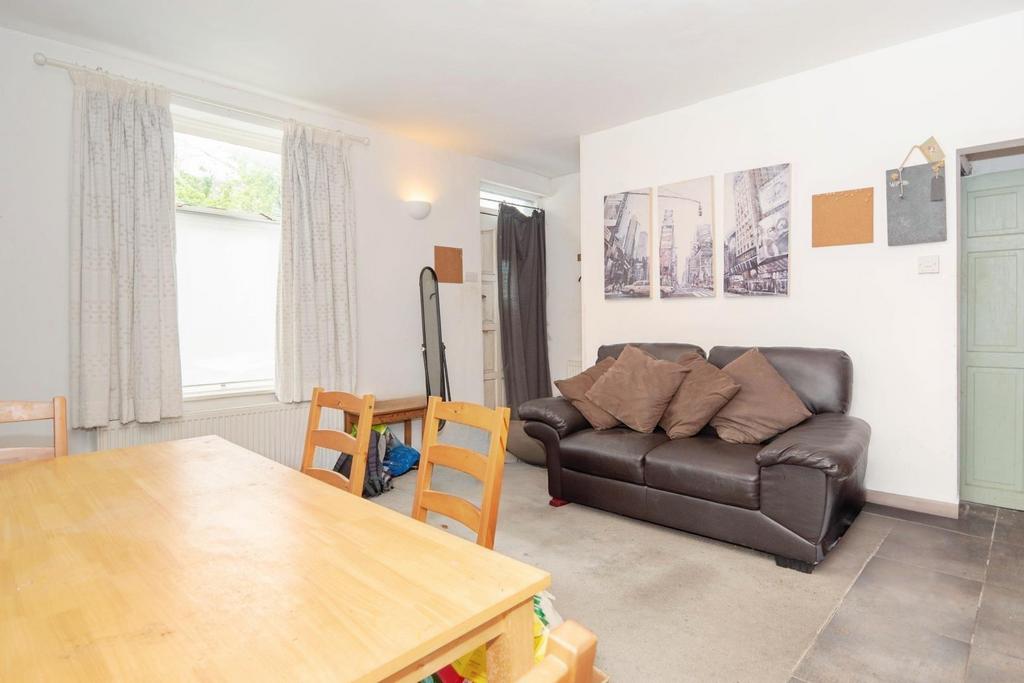 Kitchen / reception room