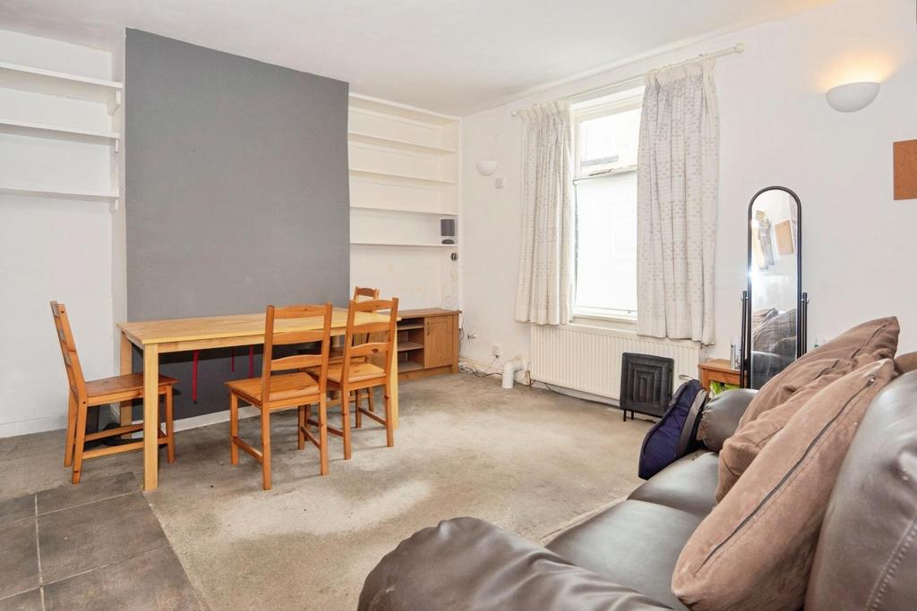 Kitchen / reception room