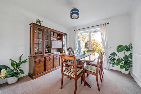 68 Bradgate Road, Bedford, MK40 3GB