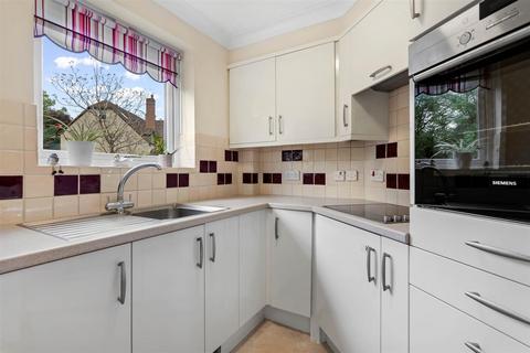 1 bedroom retirement property for sale, Swan Court, Banbury Road, Stratford-Upon-Avon