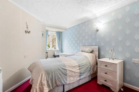 1 bedroom retirement property for sale, Swan Court, Banbury Road, Stratford-Upon-Avon