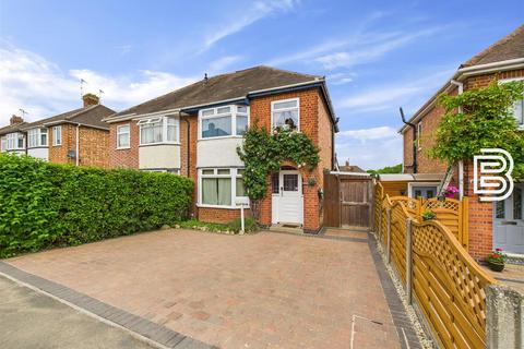 3 bedroom semi-detached house for sale, Montrose Road, Rugby CV22
