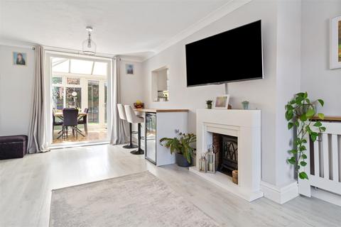 9 Melbourne Way, Goring By Sea, Worthing, BN12 4RU
