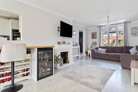 9 Melbourne Way, Goring By Sea, Worthing, BN12 4RU