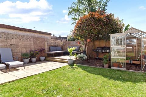 9 Melbourne Way, Goring By Sea, Worthing, BN12 4RU