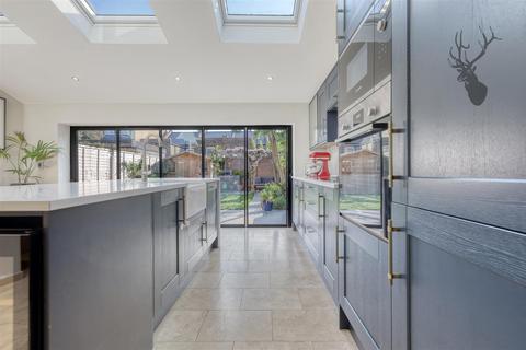 29 Queens Grove Road, London, E4 7BT