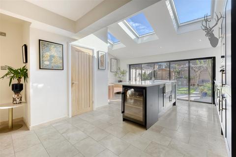 29 Queens Grove Road, London, E4 7BT