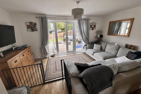 3 bedroom semi-detached house for sale, Ffordd Y Glowyr, Betws, Ammanford