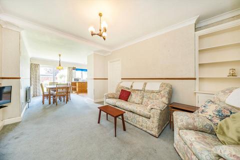 undefined, Cleveland Avenue, Hampton TW12