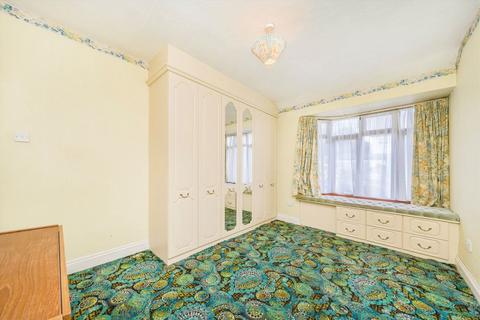 undefined, Cleveland Avenue, Hampton TW12