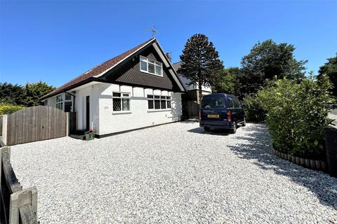 undefined, Normanston Drive, NR32 2PR