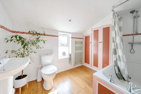 7 Limes Road, Beckenham, BR3 6NS