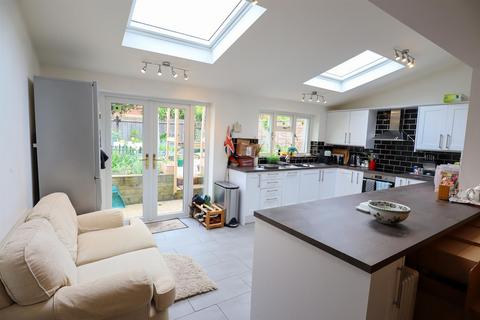 3 bedroom semi-detached house for sale, Nightingale Way, Oakham LE15