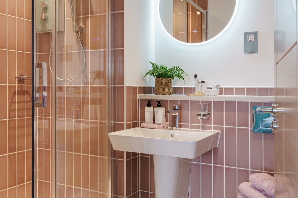Example En-Suite