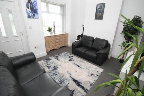 4 bedroom terraced house for sale, Intake Road, Fagley, Bradford