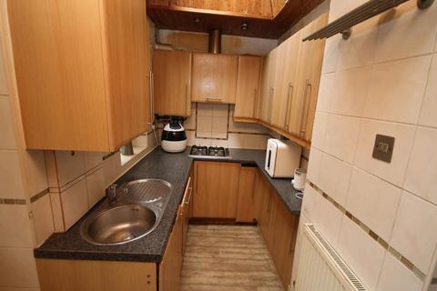 4 bedroom terraced house for sale, Intake Road, Fagley, Bradford