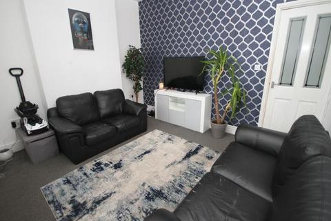 4 bedroom terraced house for sale, Intake Road, Fagley, Bradford