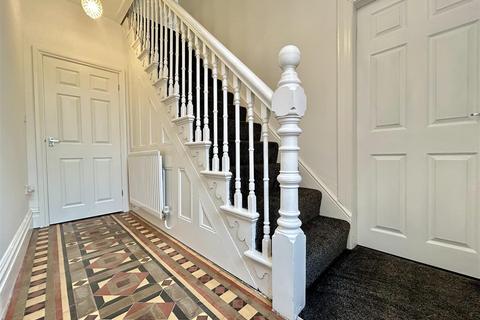3 bedroom townhouse for sale, Stourbridge Road, Halesowen