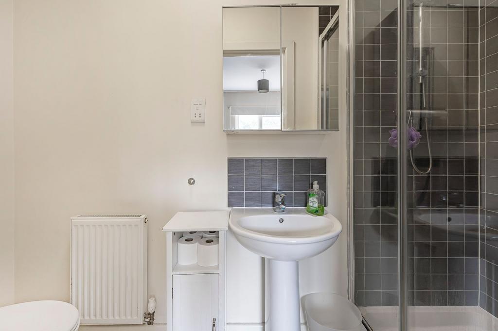 Bedroom Two En-suite