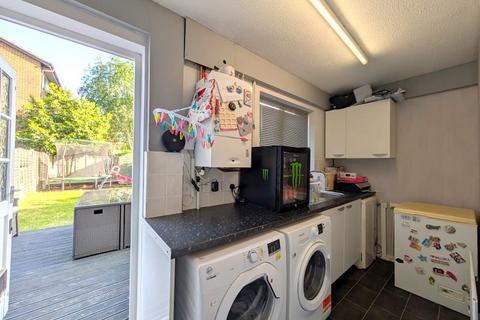 7 Roebuck Close, Feltham, TW13 7DE