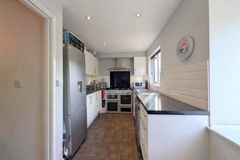 7 Roebuck Close, Feltham, TW13 7DE