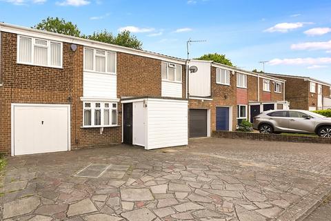 4 bedroom semi-detached house for sale, Sedley Close, Rainham