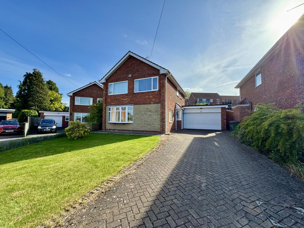4 Bedroom Detached House - For Sale