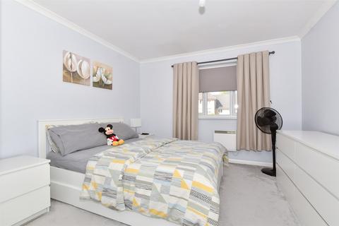 2 bedroom flat for sale, St. Peter's Street, Maidstone, Kent