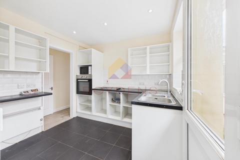 2 bedroom semi-detached bungalow for sale, Regent Close, Colchester CO7
