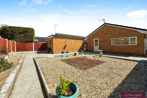 2 bedroom detached bungalow for sale, Llys Cowlyd, Rhyl, LL18 4DX