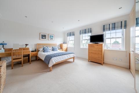 4 bedroom end of terrace house for sale, Springfield Place, Gerrards Cross, Buckinghamshire, SL9