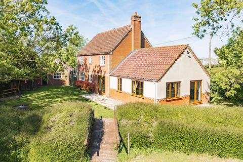 4 bedroom detached house for sale, Hills Road, Saham Hills