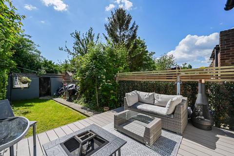 77 Skeltons Lane, London, E10 5BS