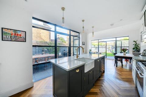 19 Bellevue Road, Kingston Upon Thames, KT1 2UD