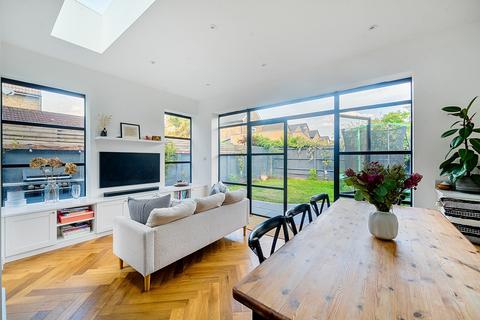 19 Bellevue Road, Kingston Upon Thames, KT1 2UD