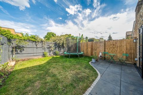 19 Bellevue Road, Kingston Upon Thames, KT1 2UD