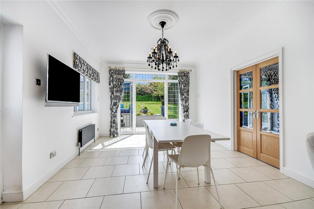 Breakfast Room