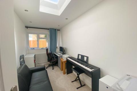 15 Cedar Walk, Bottisham, Cambridge, CB25 9BJ