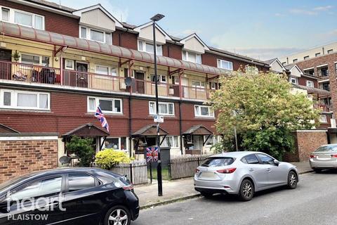 2 bedroom maisonette for sale, Meredith Street Plaistow, London