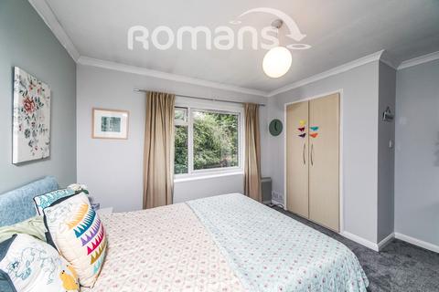 2 bedroom flat to rent, Sarum Court, Parkhouse Lane, Readinggood Afternoon,, RG30