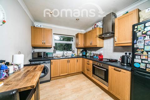 2 bedroom flat to rent, Sarum Court, Parkhouse Lane, Readinggood Afternoon,, RG30
