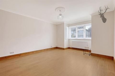 60 New Road, London, E4 8ET