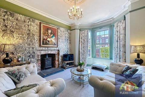 3 bedroom semi-detached house for sale, Southport, Merseyside PR8