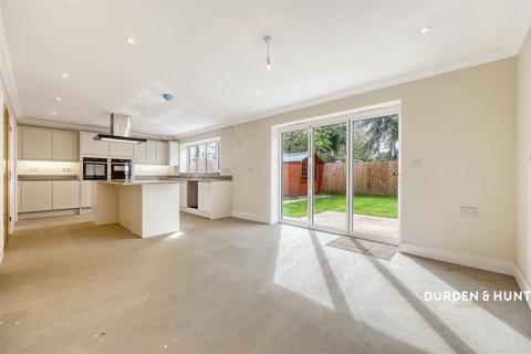 4 bedroom detached house for sale, Harwich Road, Manningtree CO11