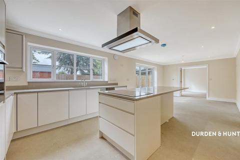 4 bedroom detached house for sale, Harwich Road, Manningtree CO11