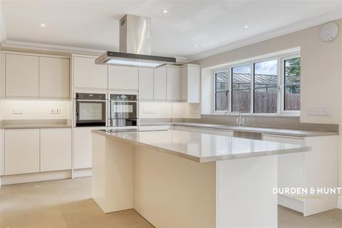 4 bedroom detached house for sale, Harwich Road, Manningtree CO11