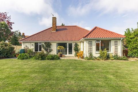 4 Burrell Close, Holt, NR25 6DT